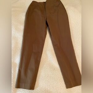 Eddie  Bauer Bremerton Fit size  8 petite Brown Chinos — Classic Straight Fit